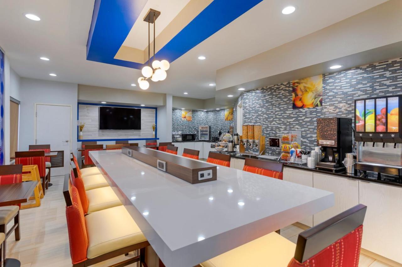Comfort Inn & Suites Memphis Buitenkant foto