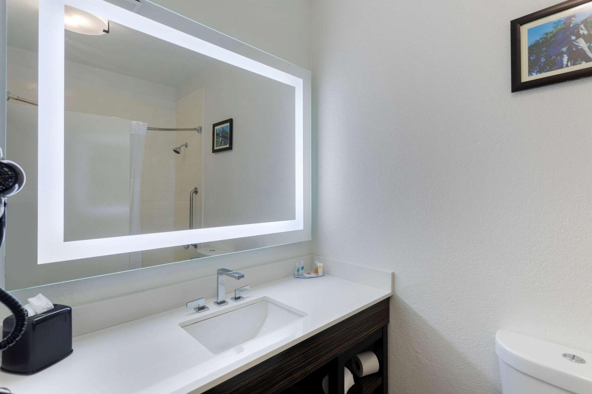 Comfort Inn & Suites Memphis Buitenkant foto